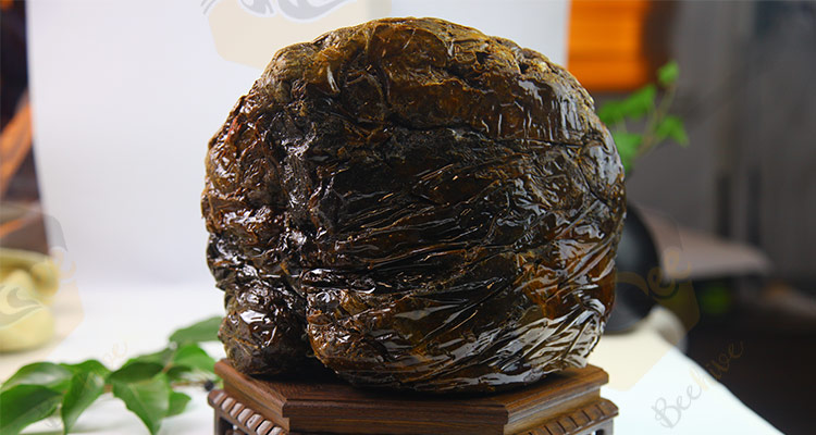 Raw propolis