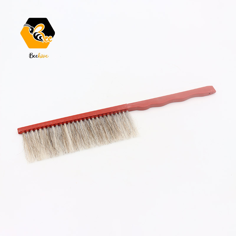 Beekeeping Supplies Hard Bristle Three Row Horsehair Sweep Beekeeper Tool Honey Bee Brush with Plastic Holder