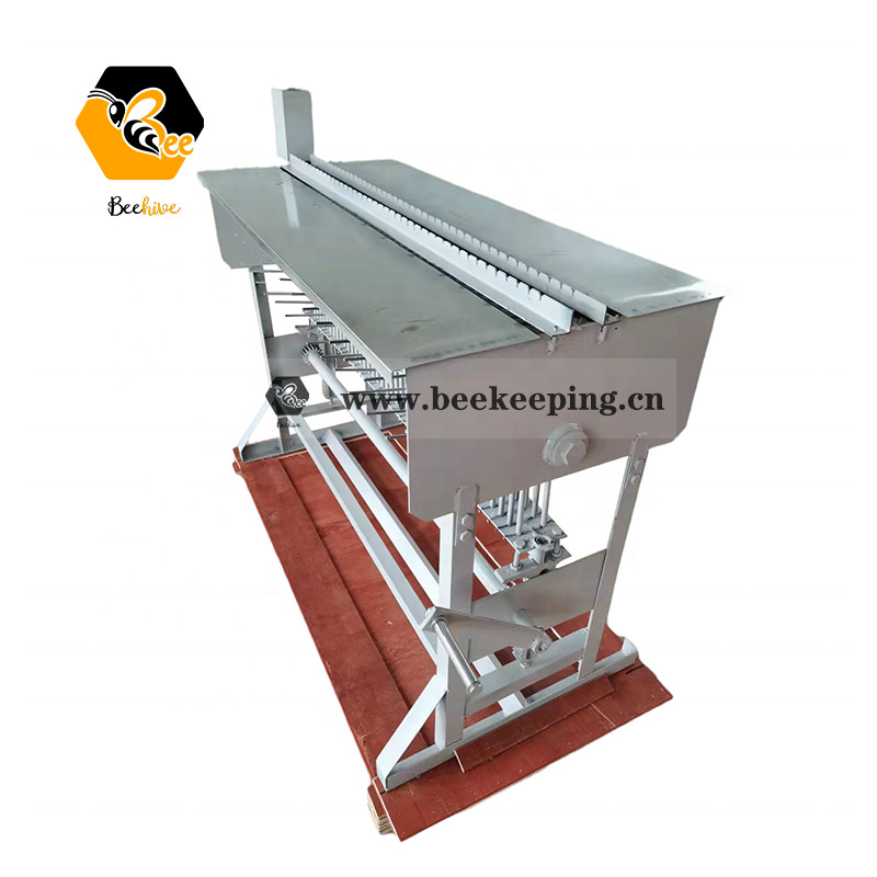 High Quality and Convenient Automatic Candle Machine / Candle Wax Filling Machine / Candle Making Machine