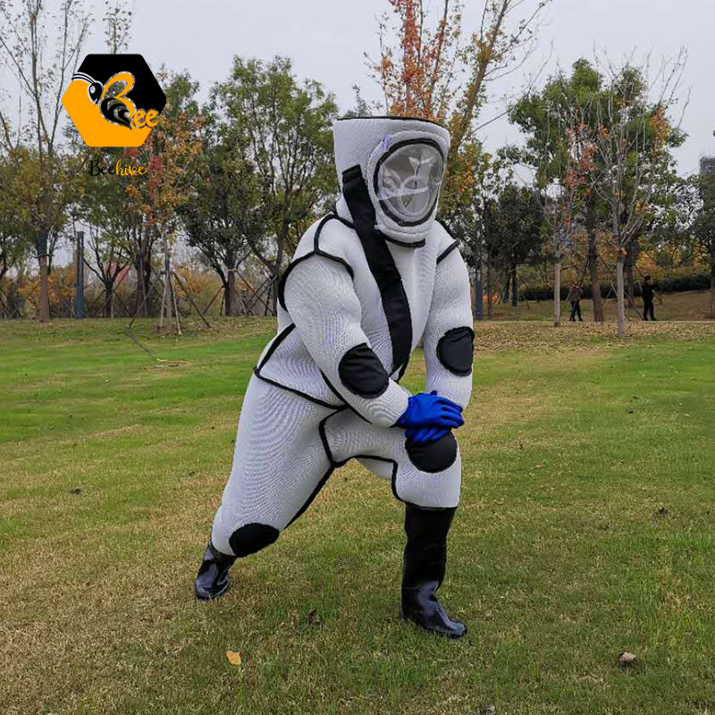 Bee Hornet Prevent / One-piece Wasps Protective Clothing Bee-proof Suit Beekeeper Outfit 3D Beekeeping Suit USB electric fan