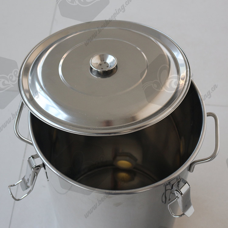 50L / 100L / 150L / 300L Stainless Steel Strainer Filter Bucket Barrel Drums with Strainer Flow Honey Mouth Base Rack